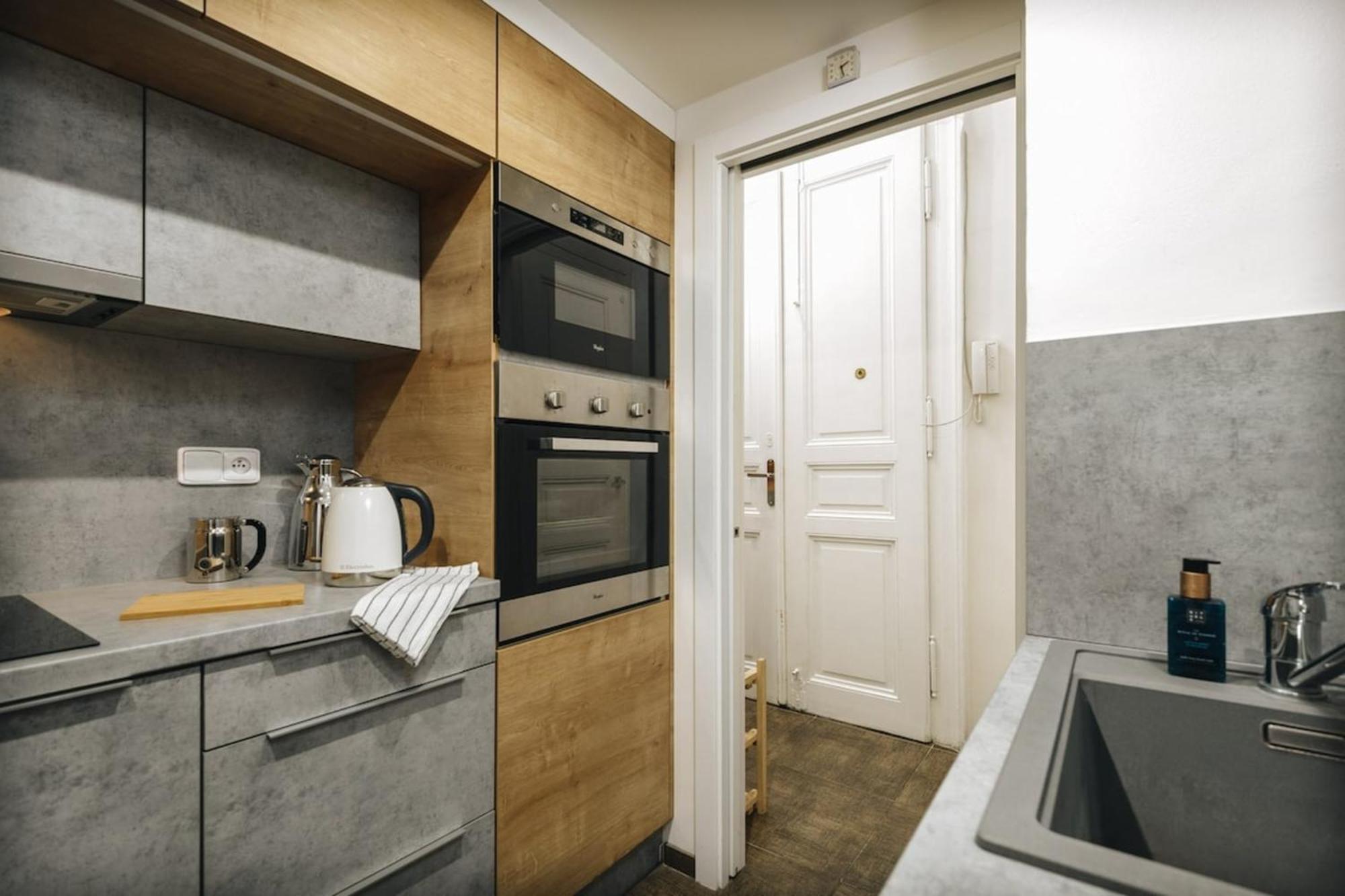 Cozy & Comfortable Apt Walking Anywhere You Want Sen Prag Dış mekan fotoğraf