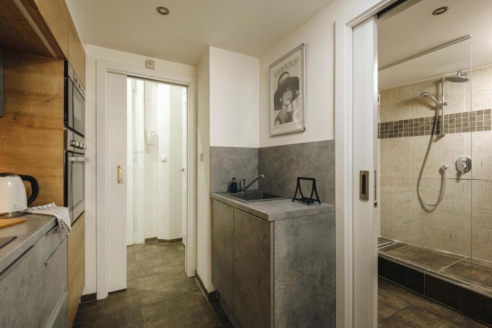 Cozy & Comfortable Apt Walking Anywhere You Want Sen Prag Dış mekan fotoğraf